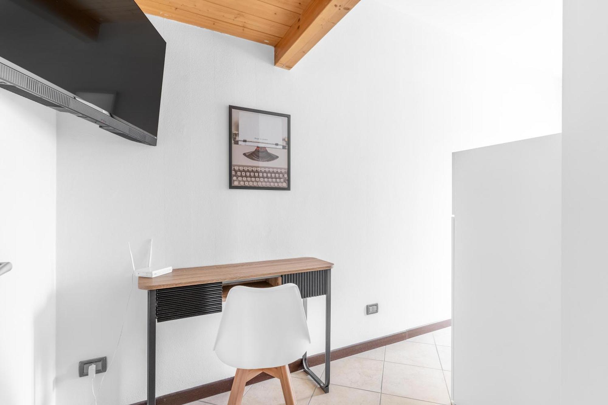 -Free Pool And Parking- Garda House Apartments كاستلْنْيوفو ديل غارد المظهر الخارجي الصورة