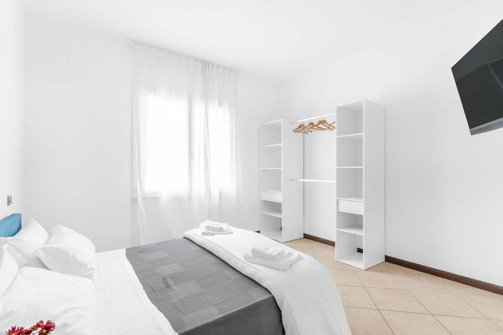 -Free Pool And Parking- Garda House Apartments كاستلْنْيوفو ديل غارد المظهر الخارجي الصورة