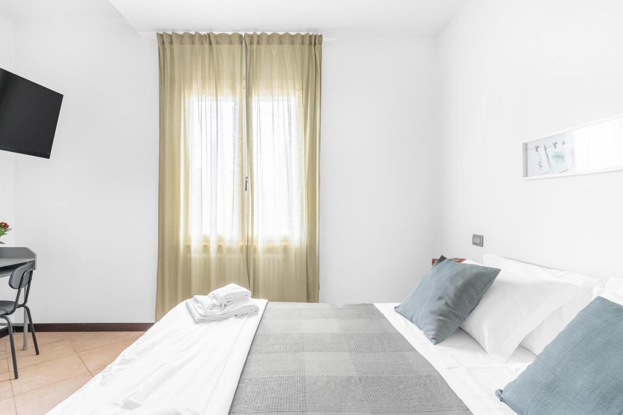 -Free Pool And Parking- Garda House Apartments كاستلْنْيوفو ديل غارد المظهر الخارجي الصورة