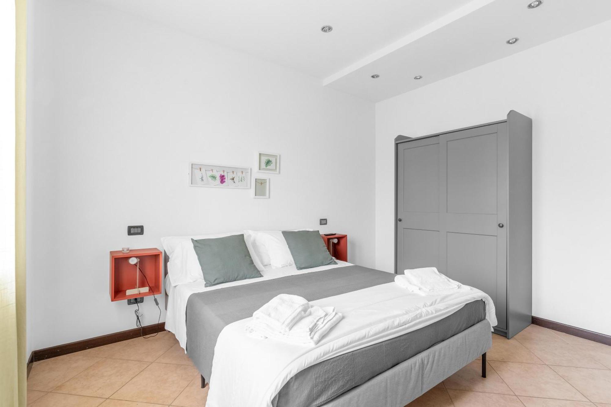 -Free Pool And Parking- Garda House Apartments كاستلْنْيوفو ديل غارد المظهر الخارجي الصورة