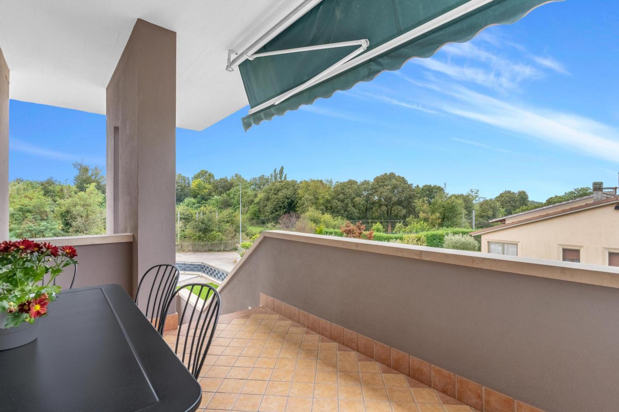 -Free Pool And Parking- Garda House Apartments كاستلْنْيوفو ديل غارد المظهر الخارجي الصورة